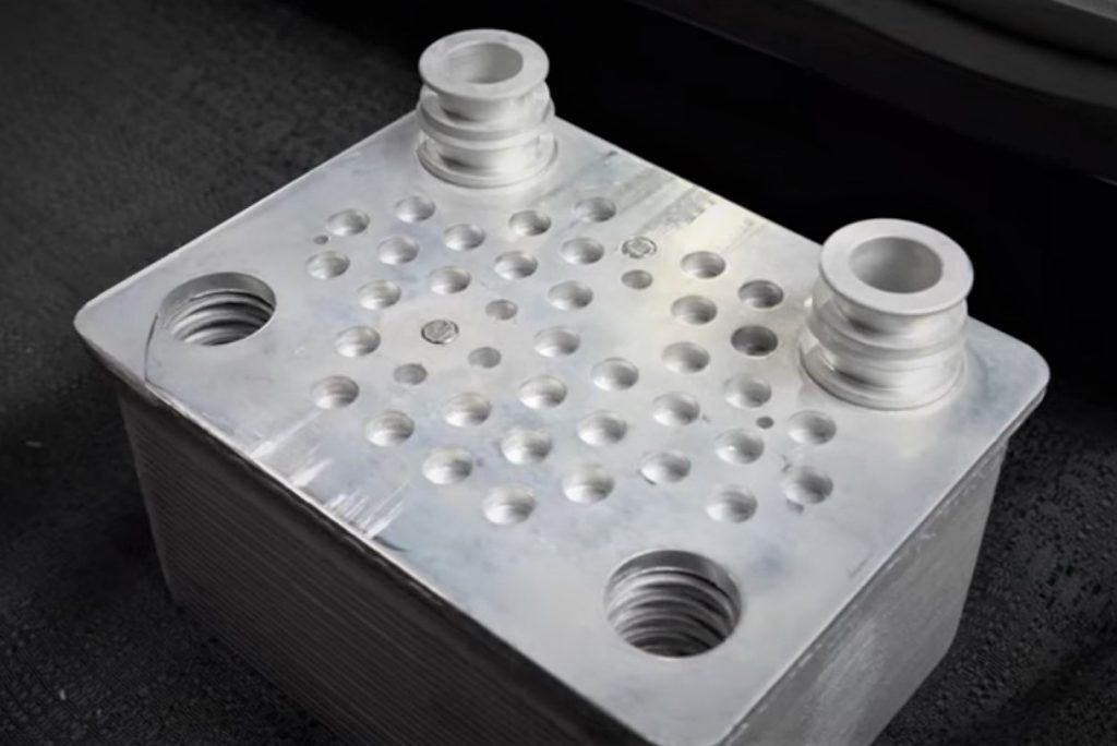 liquid engine oil cooler