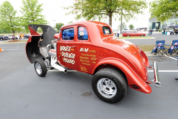 rear quarter view of a hemi powered altered dragster