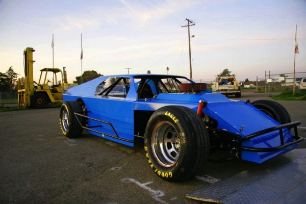 Modified circle track Deuces Wild Racing