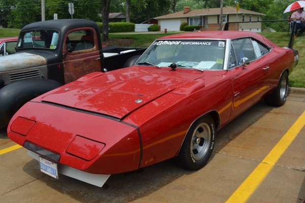 red dodge charger daytona