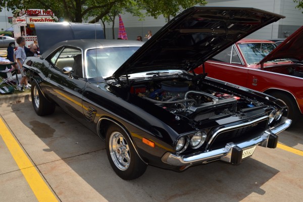 black dodge challenger