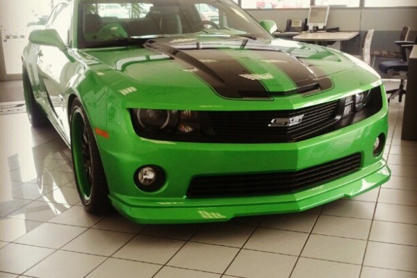 green chevy camaro ss, 5th gen