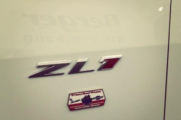 ZL-1 badge on a chevy camaro fender