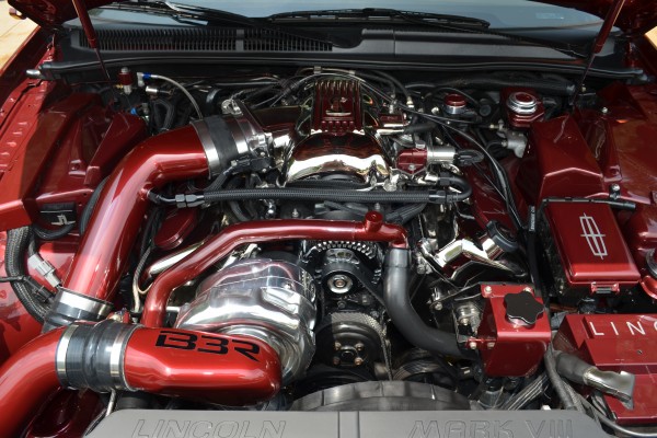 Lincoln Mark VIII engine