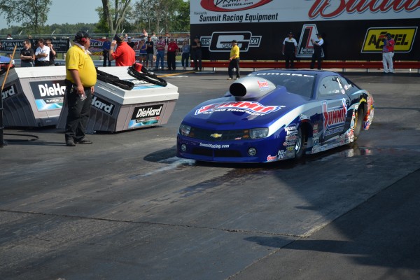 Summit Racing pro stock camaro staging at 2012 NHRA Summit Racing NHRA Nationals
