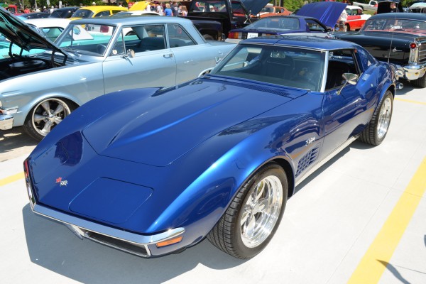 blue c3 corvette stingray with custom wheels