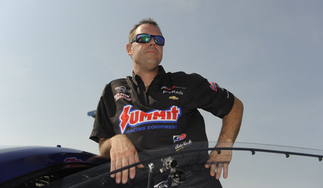 jason line resting on car