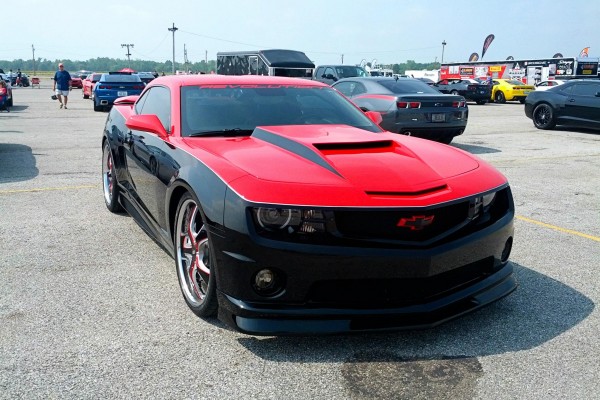 Camaro5 Fest. Red and Black Camaro