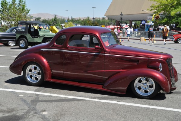prewar ford five window hot rod