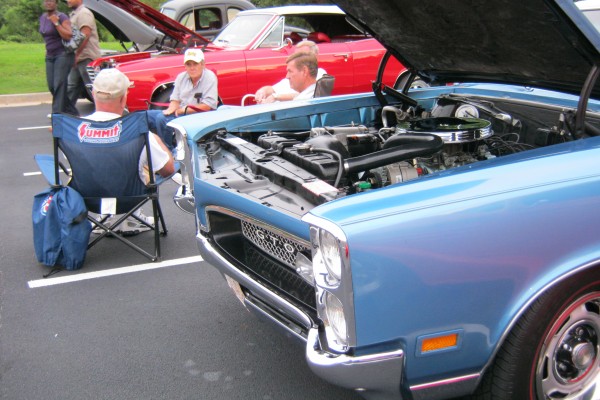 Blue Pontiac GTO front end