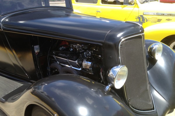 1934 Ford, front