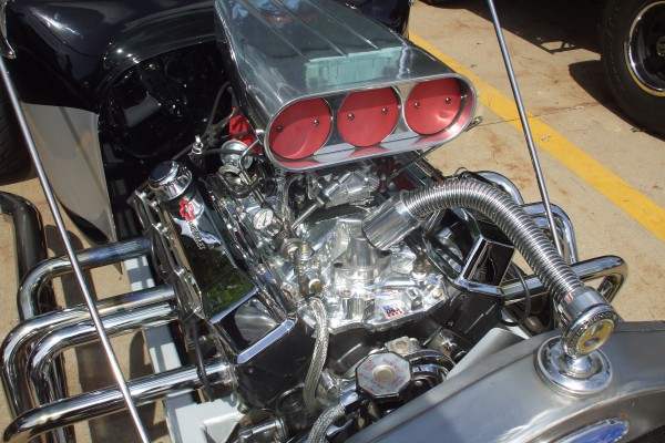 1923 Ford Model T Pickup engine with butterfly scoop
