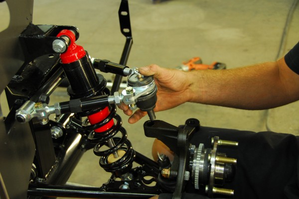 installing spindle to a steering knuckle
