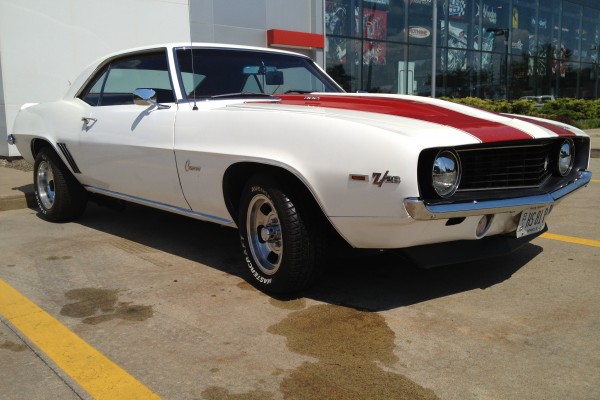 1969 chevy camaro z/28 302, front fender badge
