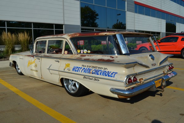 1960 chevy parkwood wagon hot rod, rear quarter