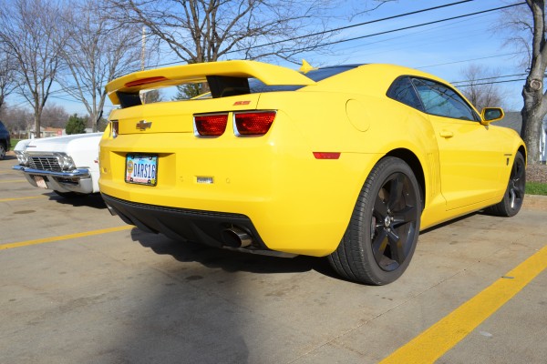 yellow fifth gen chevy camaro ss
