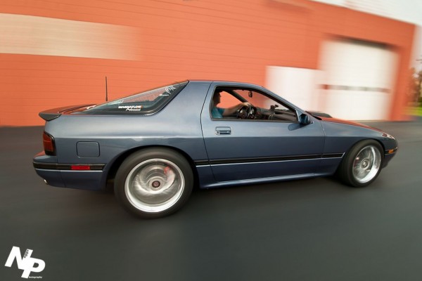 side view of a mazda RX-7