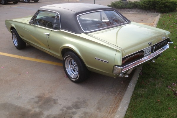 1967 Mercury Cougar, rear quarter