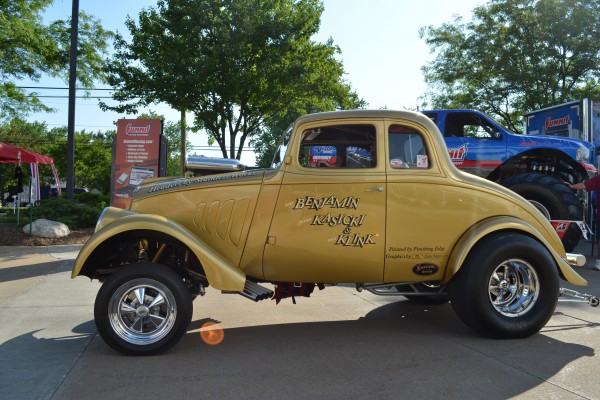 gold altered wheelbase dragster