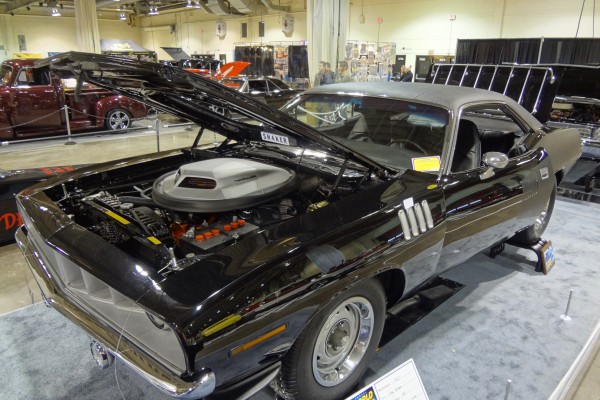 1971 black plymouth hemi cuda shaker