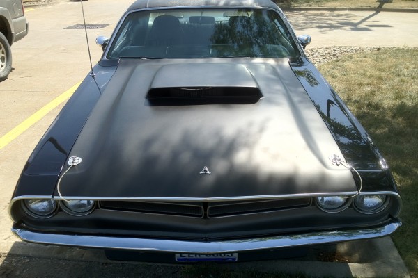 hood on a custom 1971 Dodge Challenger