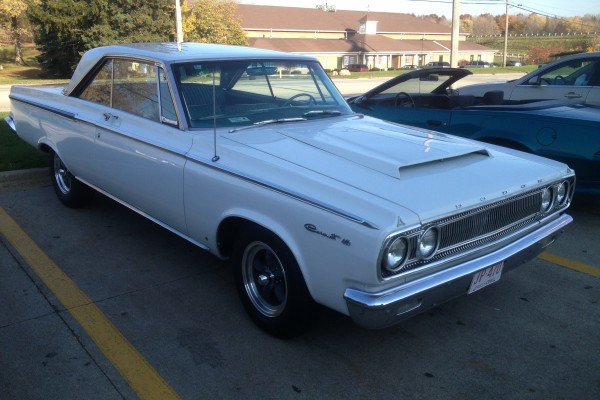 white 1965 dodge coronet 440