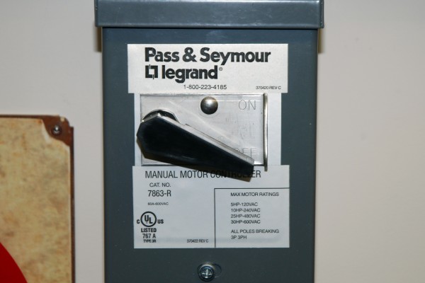 manual motor switch for a large air compressor