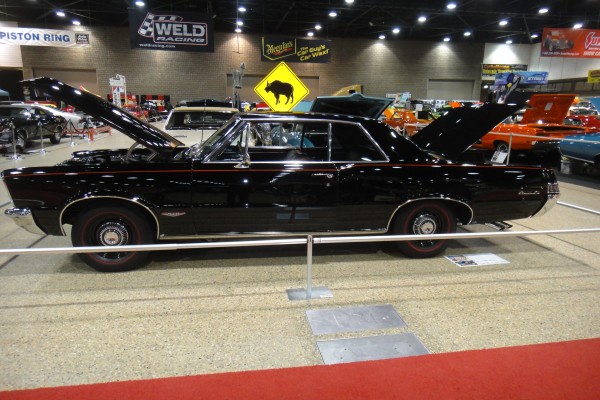 black pontiac tempest gto 1964