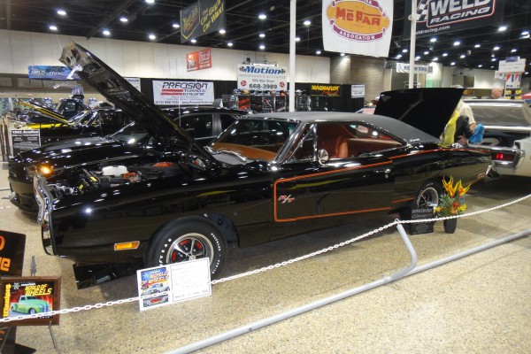 black 1970 dodge charger r/t