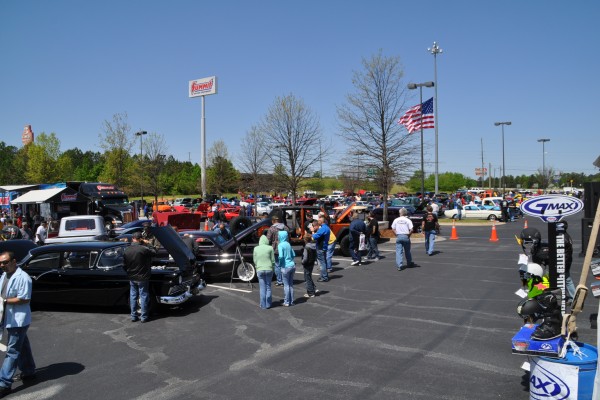 crowd gathering at summit racing car show