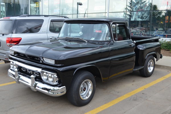 1963 GMC Fenderside, driver side quarter view