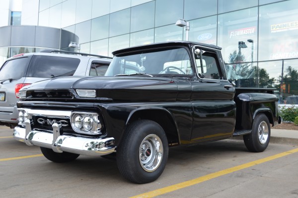 1963 GMC Fenderside, front quarter view