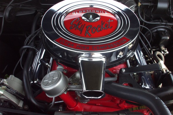 oldsmobile sky rocket v8 engine