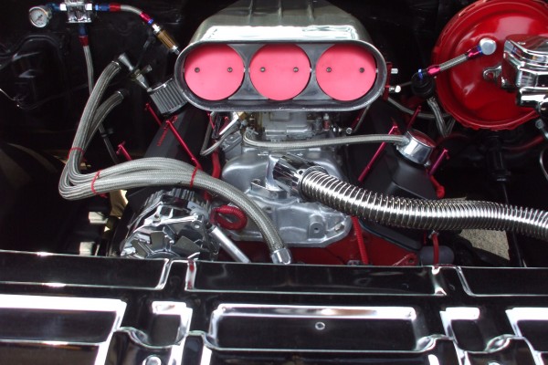 butterfly scoop on a v8 engine