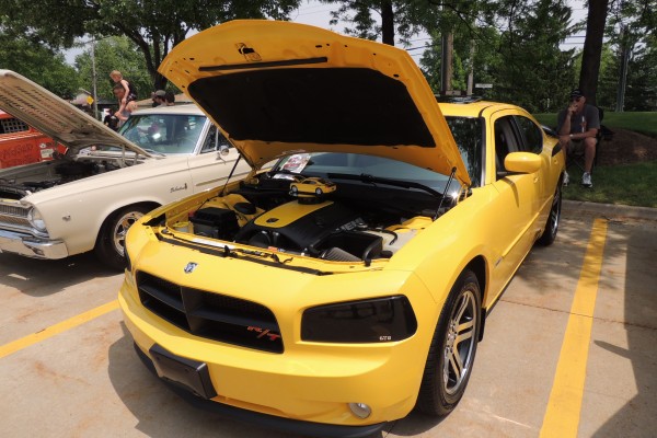 Dodge Charger Daytona Late model