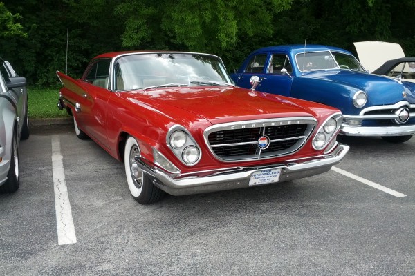 Vintage Chrysler 300 on hot rod power tour