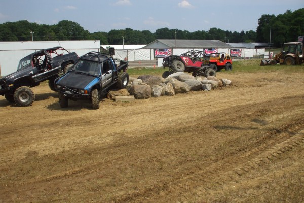 off road rock crawling demo