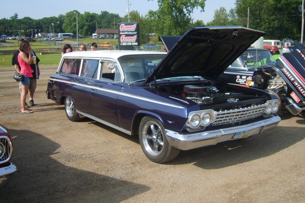 full size chevy wagon