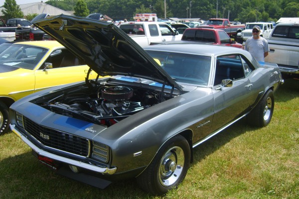 SILVER GRAY 1969 CHEVY CAMARO RS COUPE