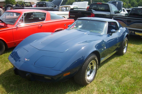 c3 corvette stingray with slot wheels