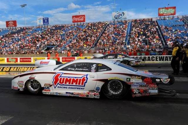 summit racing pro stock camaro at nhra drag race