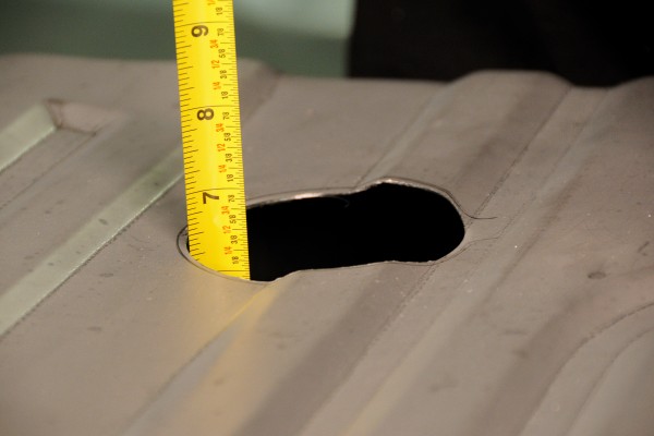 Measuring the depth of a fuel tank