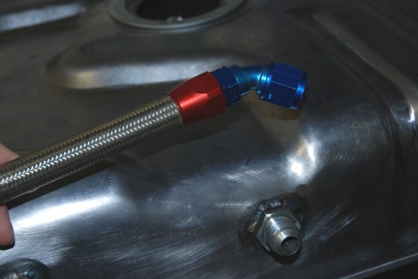 -10 AN hose end fitting