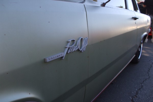 plymouth valiant custom fender badge