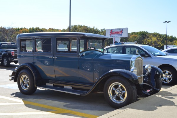 1927 Willys Overland Sedan Hot Rod, passenger side view