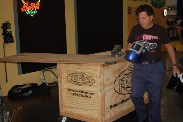 gene winfield setting up a hot rod exhibition