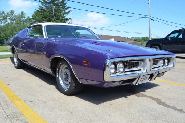 1971 Dodge Charger, front grille and headlights