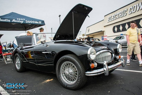 vintage Austin Healy roadster convertible coupe