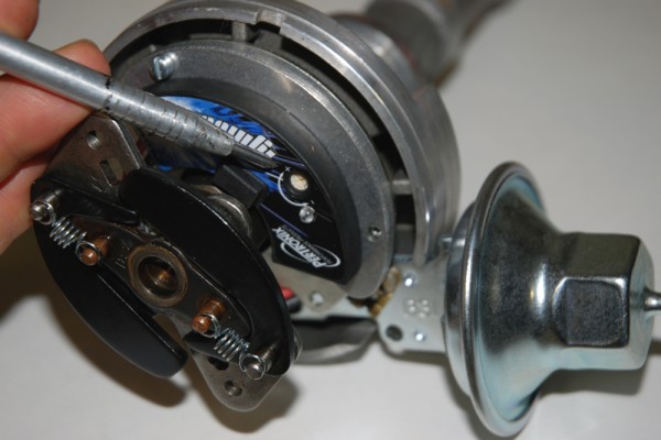 pertronix ignition module in a vintage distributor