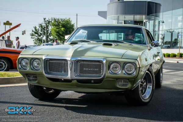 Front view of a second gen pontiac tempest leMans muscle car